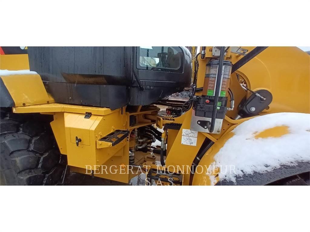 CAT 930M Wheel loaders