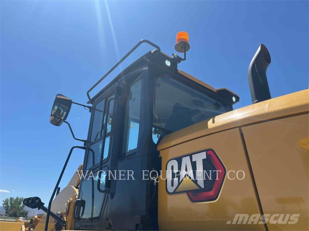CAT 930M Wheel loaders