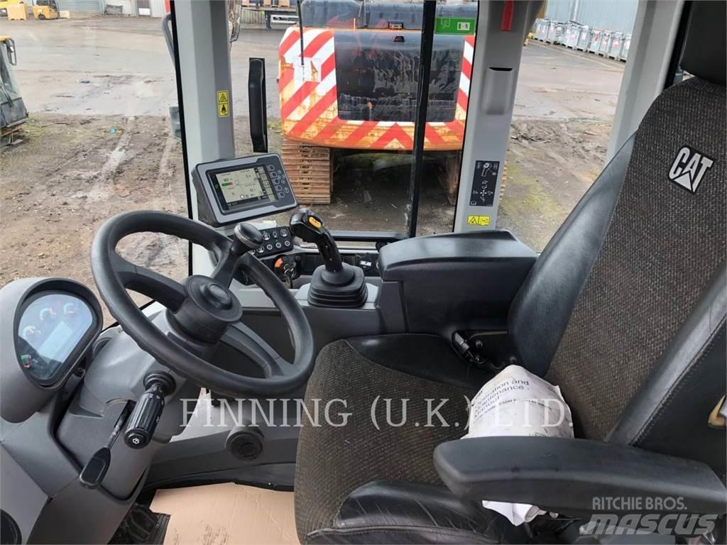 CAT 930M Wheel loaders