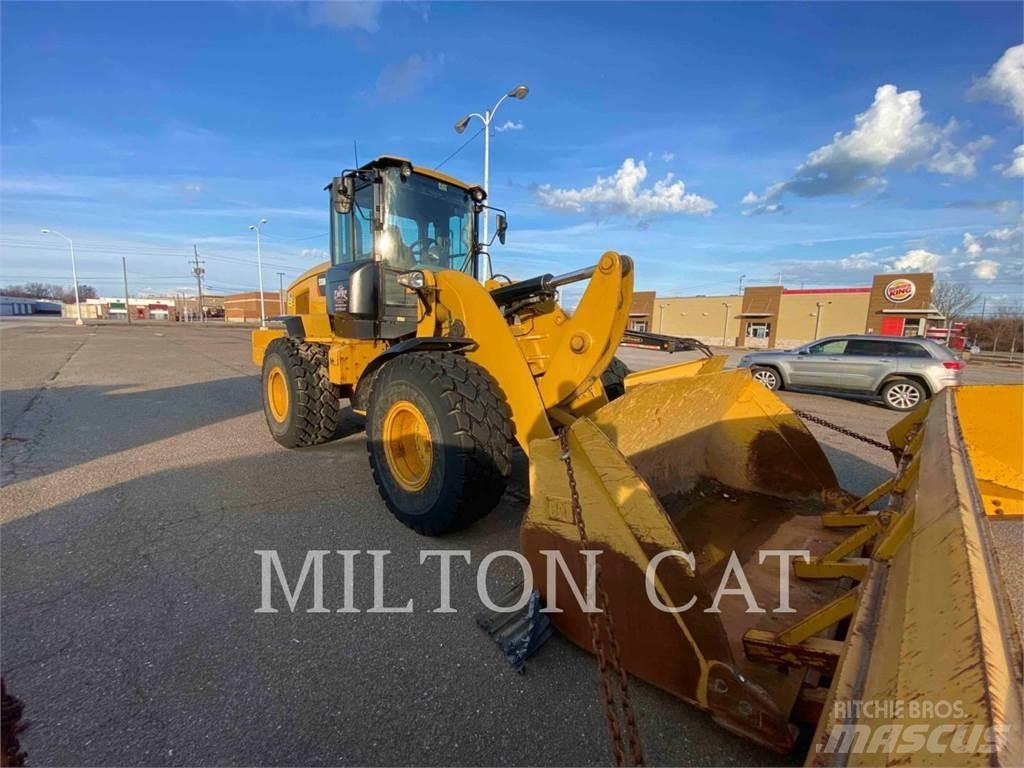 CAT 938M Wheel loaders