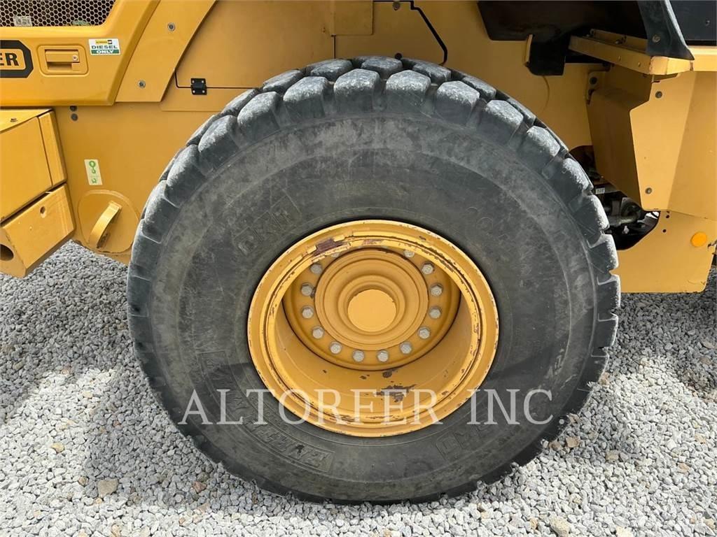 CAT 938M Wheel loaders