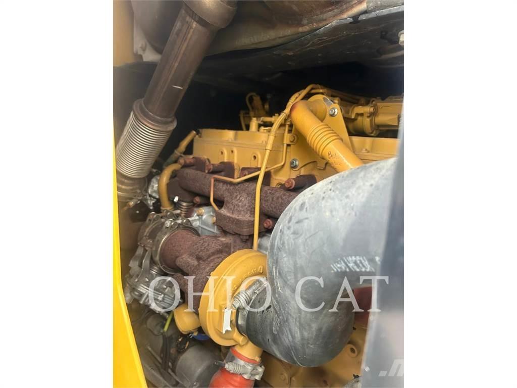 CAT 938M Wheel loaders