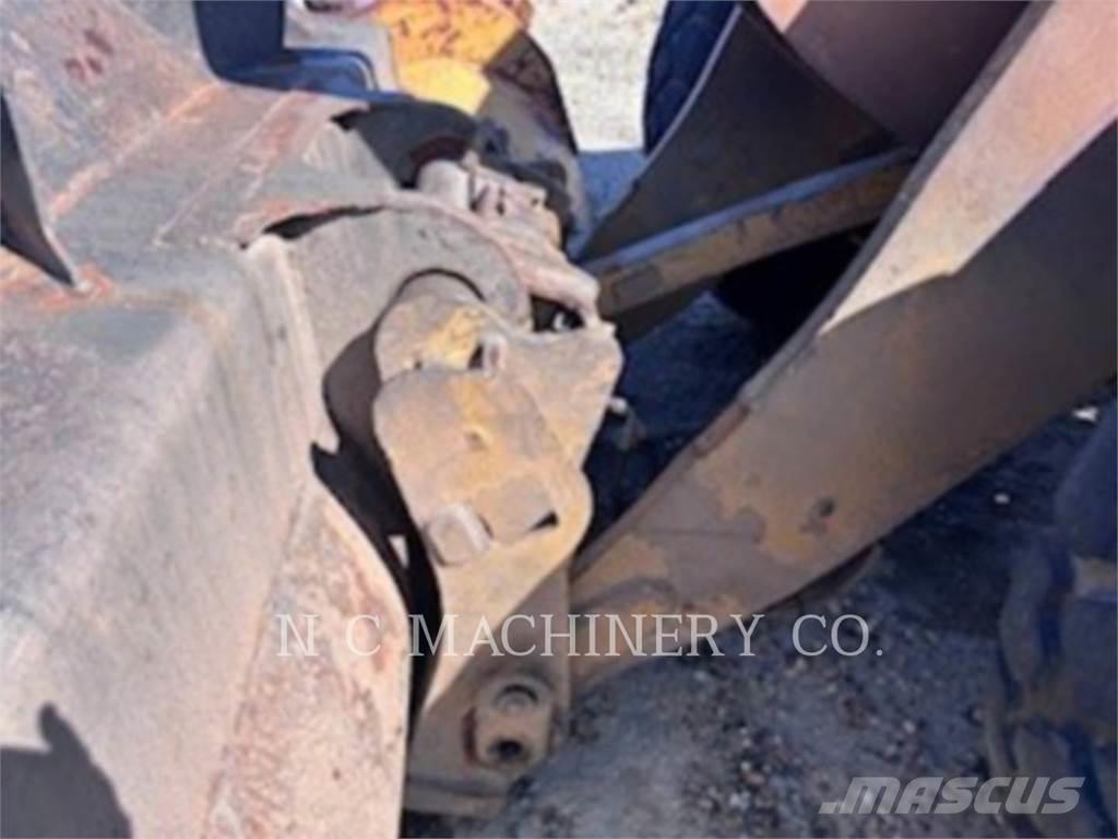 CAT 938M Wheel loaders