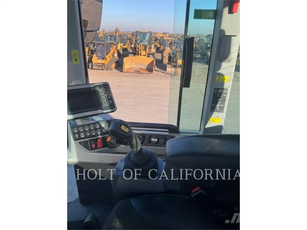 CAT 938M Wheel loaders
