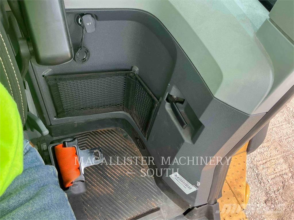 CAT 938M Wheel loaders