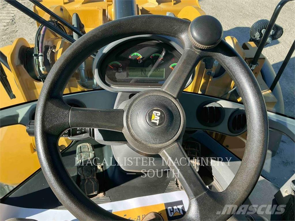 CAT 938M Wheel loaders