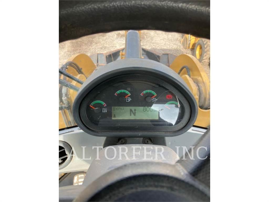 CAT 938M Wheel loaders