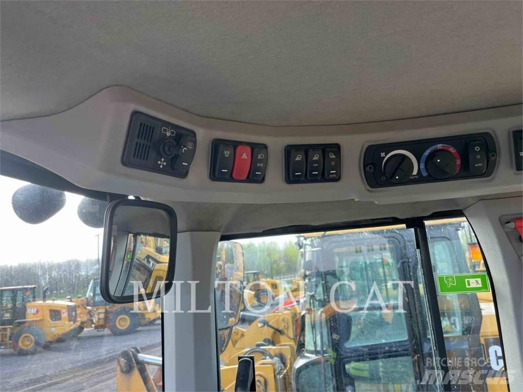 CAT 938M 2V Wheel loaders