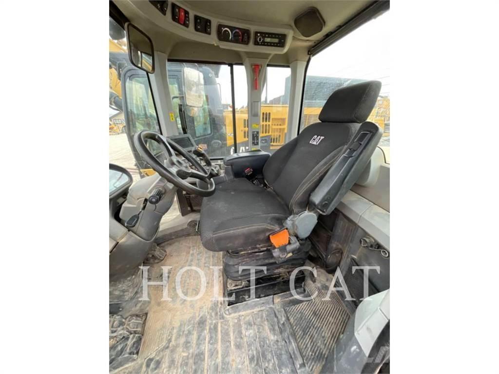 CAT 938M QC Wheel loaders