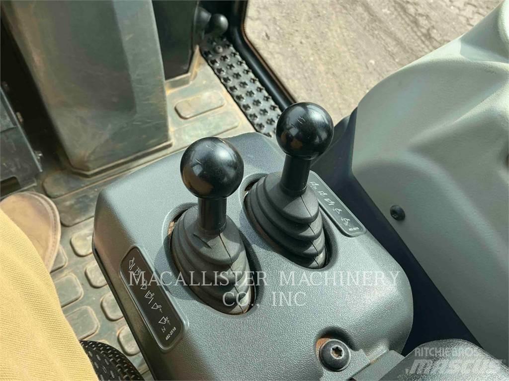 CAT 963 Crawler loaders