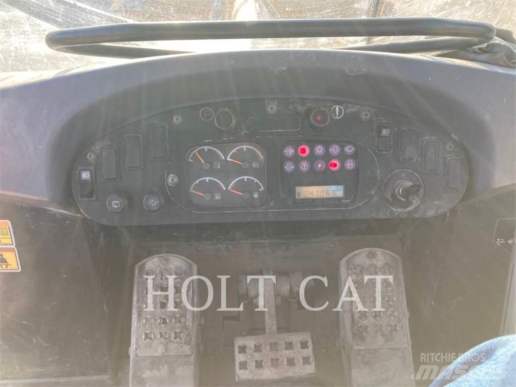CAT 963C Crawler loaders
