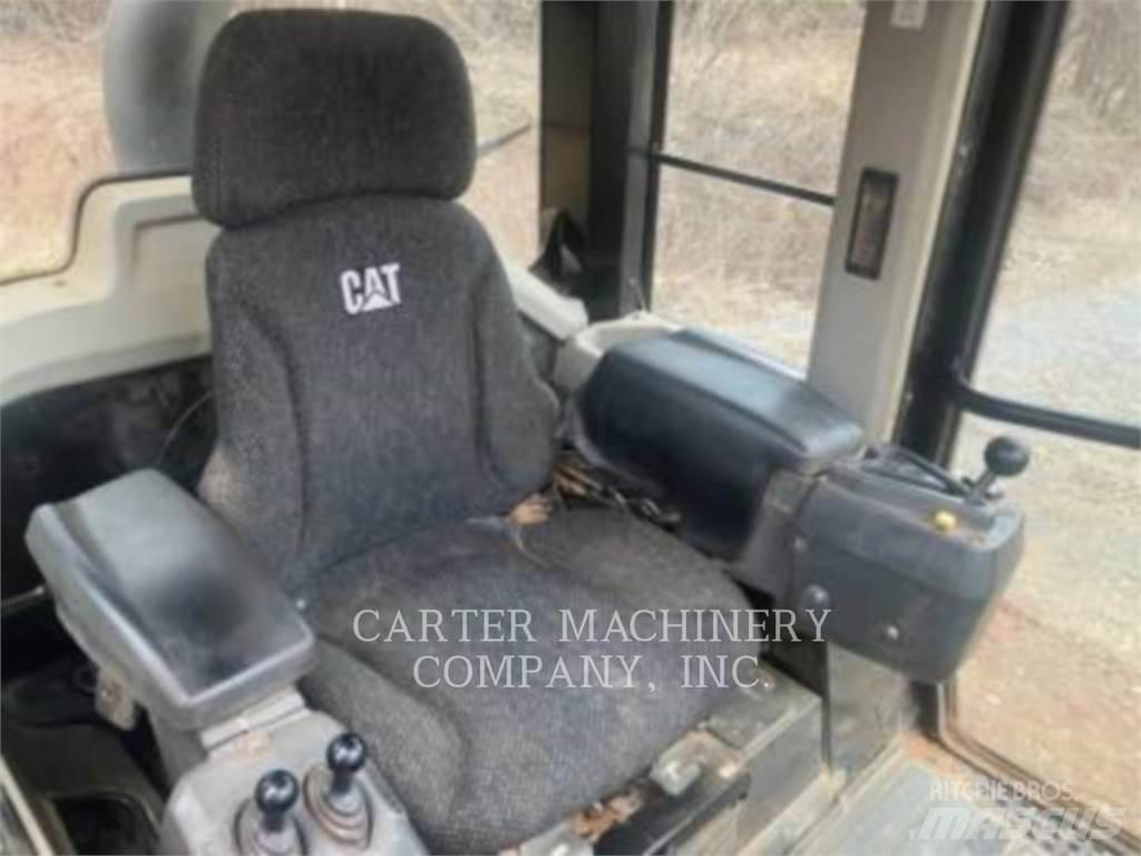 CAT 963K Crawler loaders