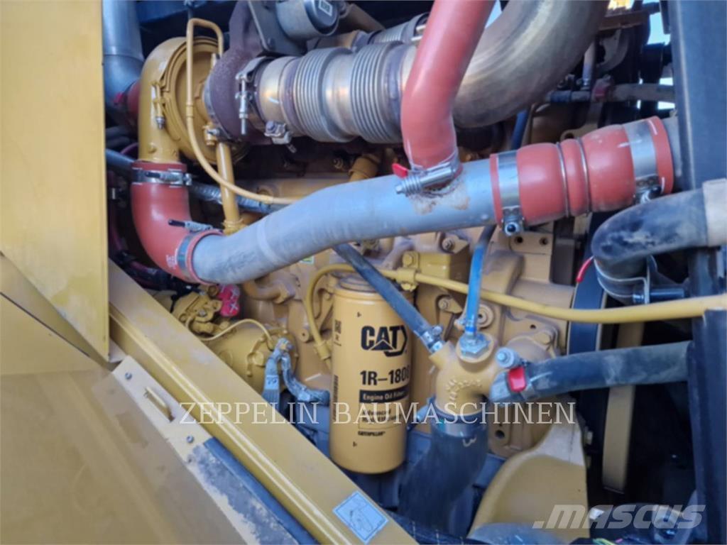 CAT 966M Wheel loaders