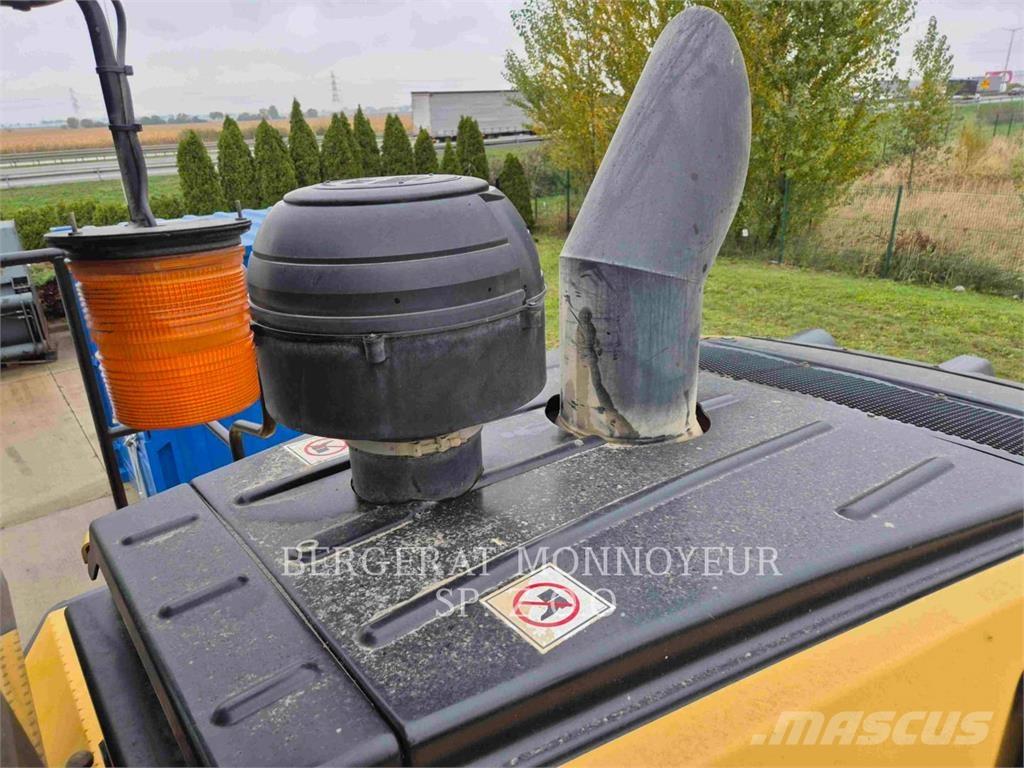 CAT 972 Wheel loaders