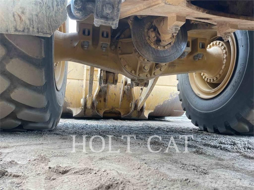 CAT 982M Wheel loaders