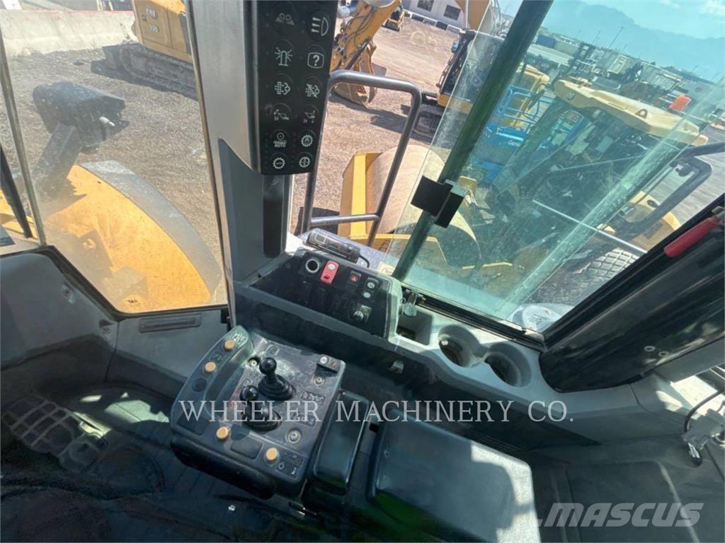 CAT 982M Wheel loaders