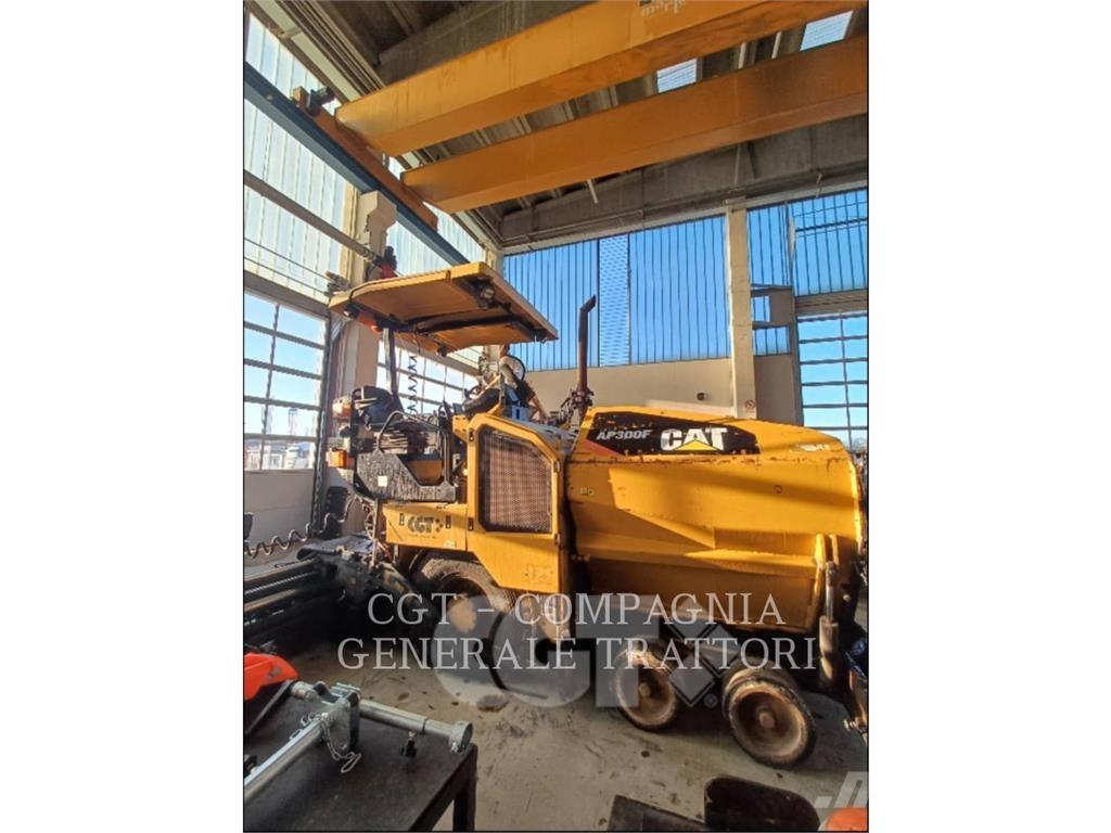 CAT AP300F Asphalt pavers