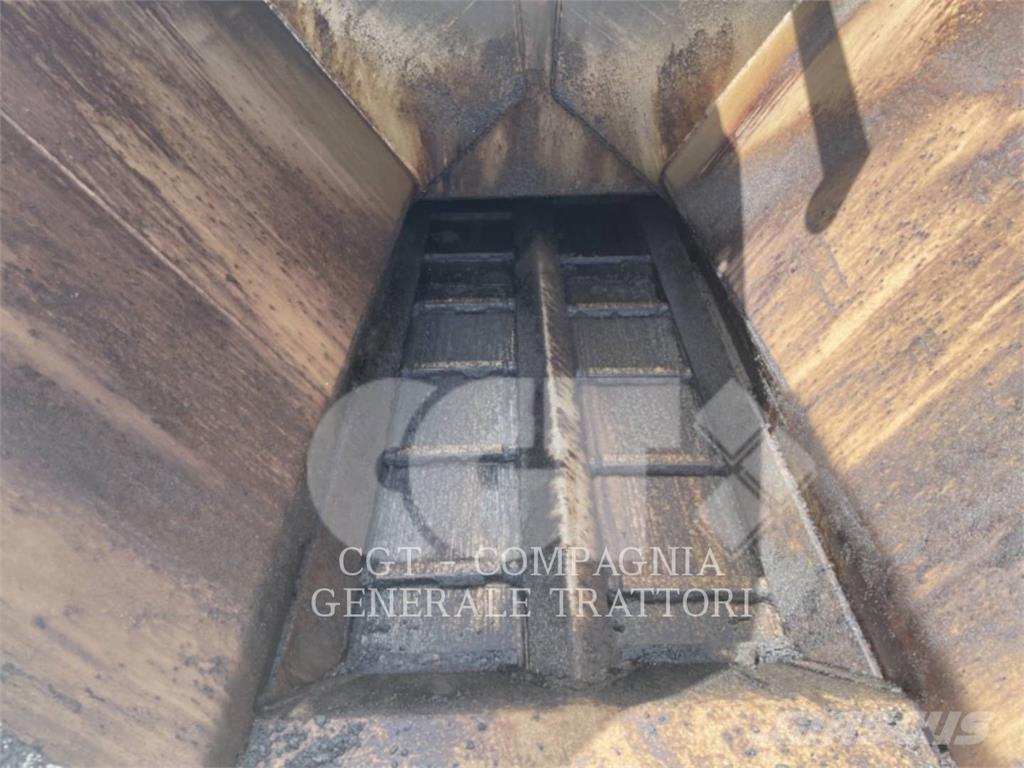 CAT AP300F Asphalt pavers