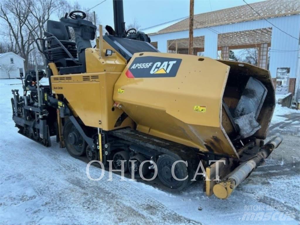 CAT AP555F Bitumen sprayers