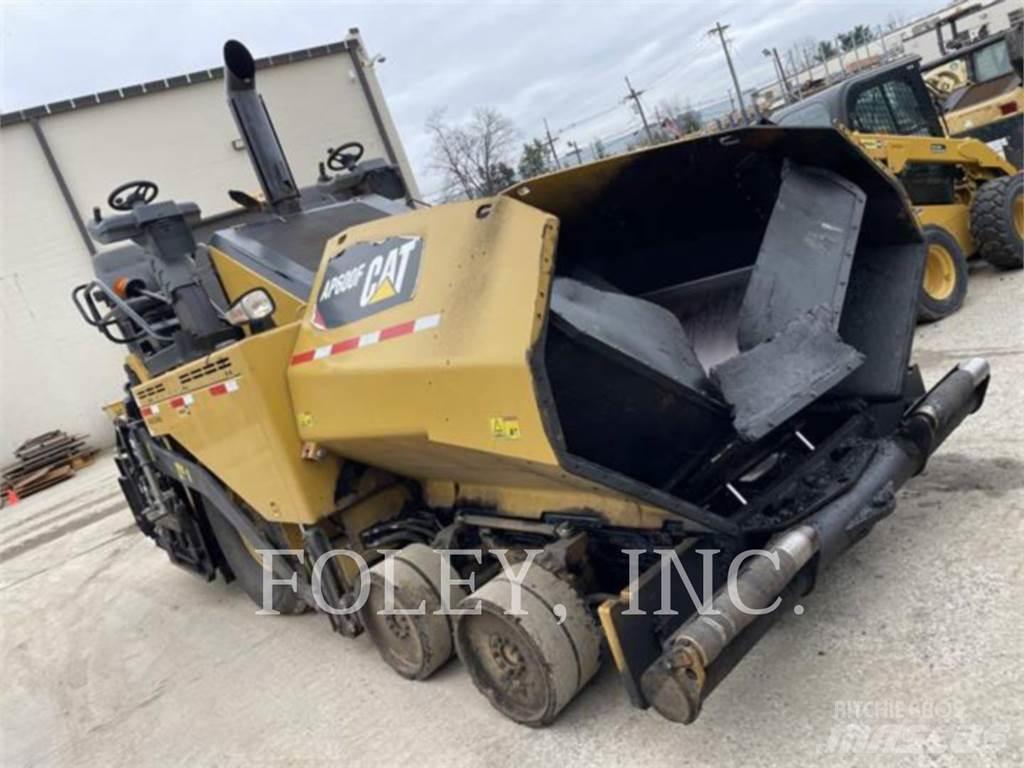CAT AP600F Asphalt pavers
