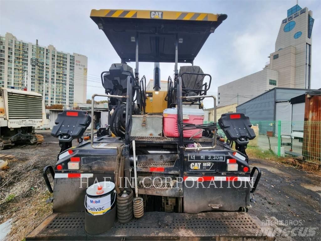 CAT AP655F Asphalt pavers