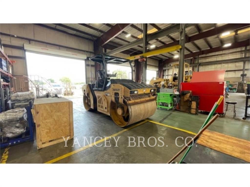 CAT CB10 Soil compactors