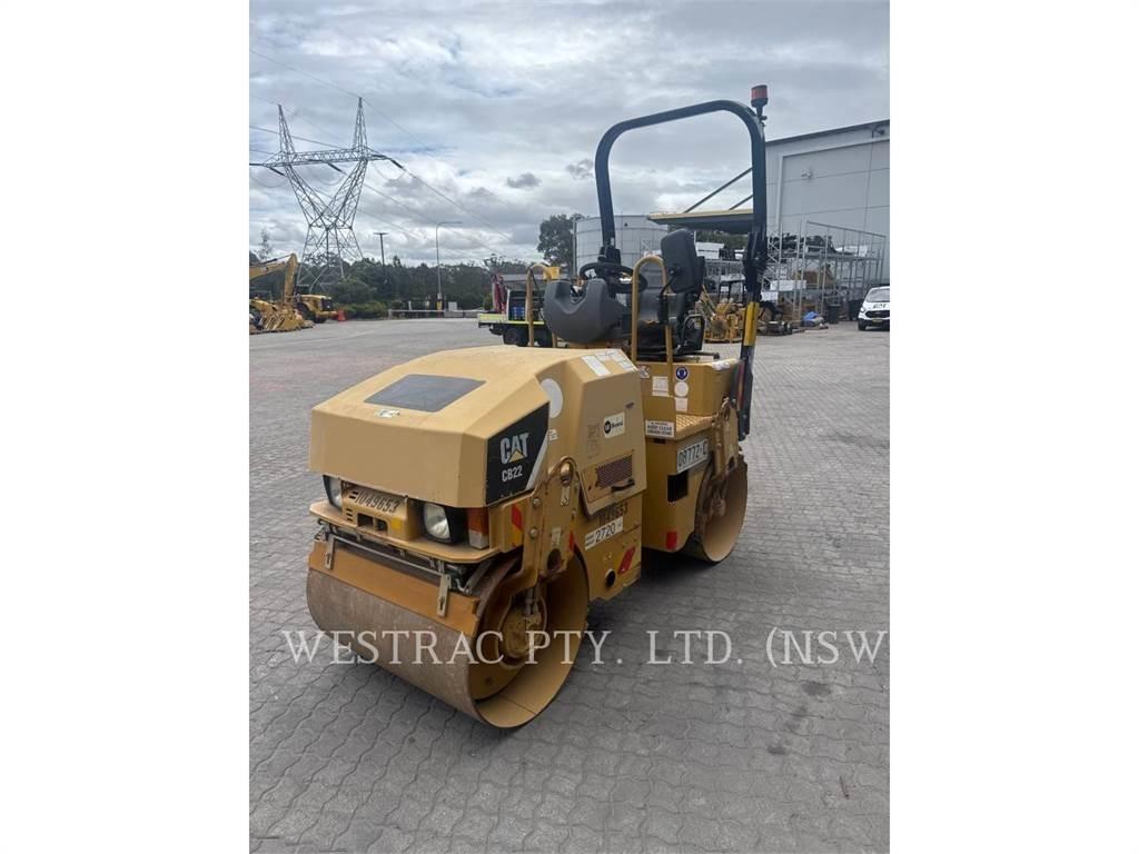 CAT CB22 Twin drum rollers