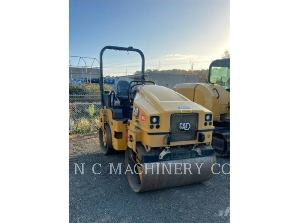 CAT CB4.0 Asphalt pavers