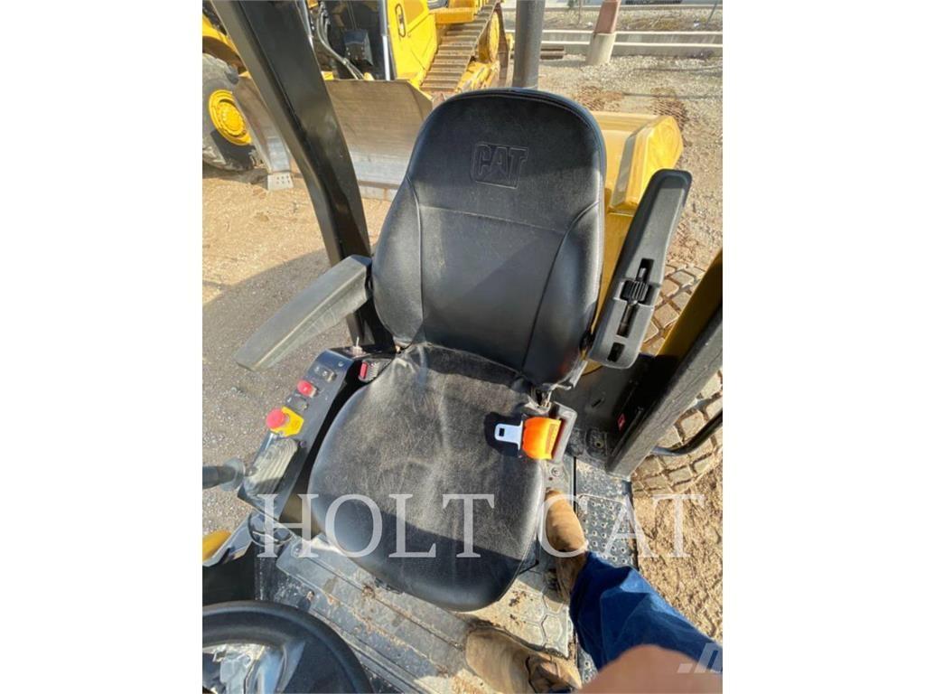 CAT CS11GC Single drum rollers
