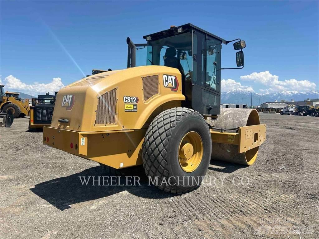 CAT CS12 Single drum rollers