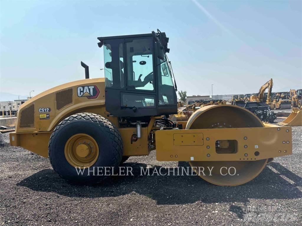 CAT CS12 Single drum rollers