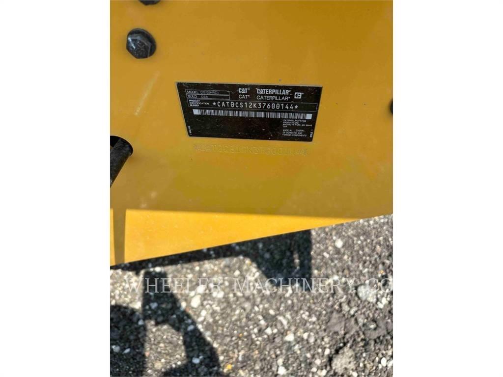 CAT CS12 Single drum rollers