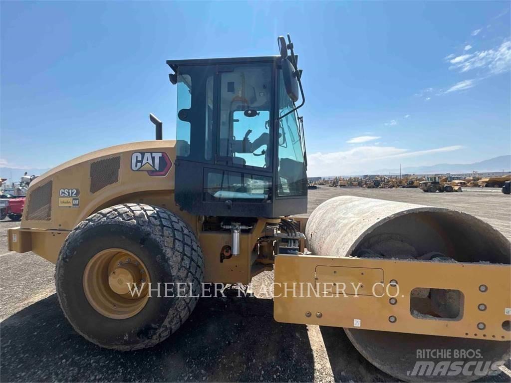 CAT CS12 Single drum rollers