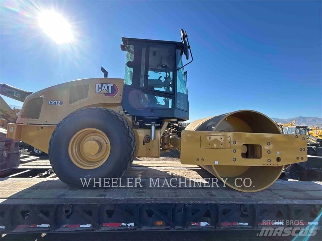 CAT CS12 Single drum rollers