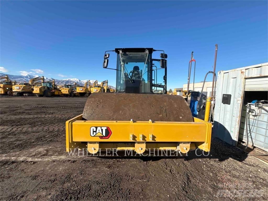 CAT CS12 Single drum rollers