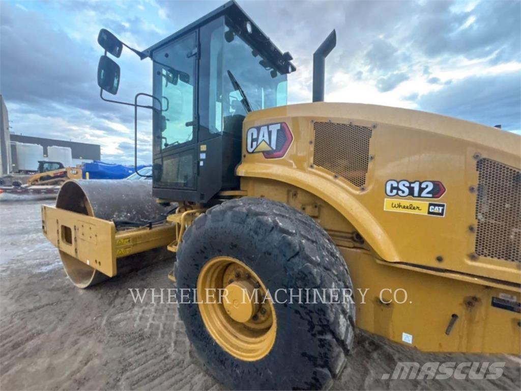 CAT CS12 Single drum rollers