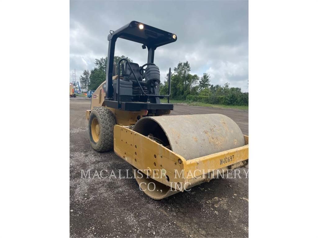 CAT CS44 Single drum rollers
