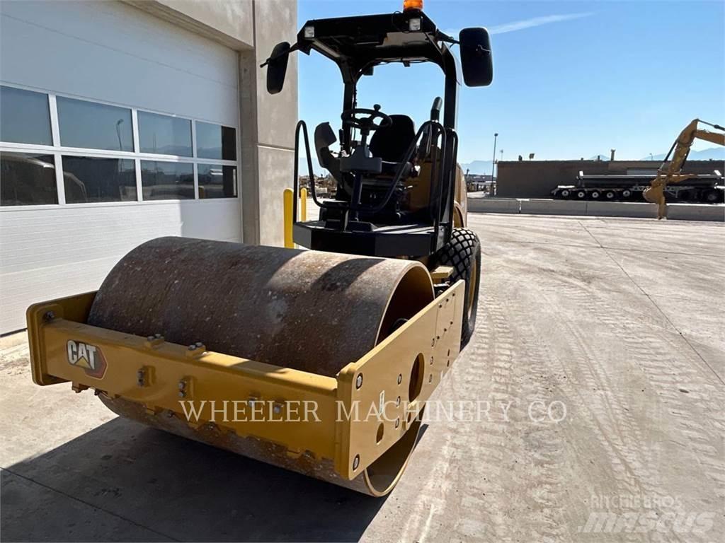 CAT CS44B Single drum rollers