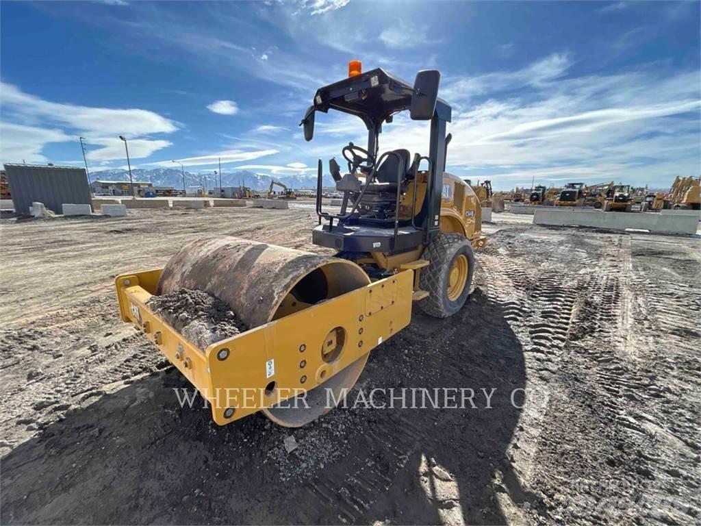 CAT CS44B Single drum rollers