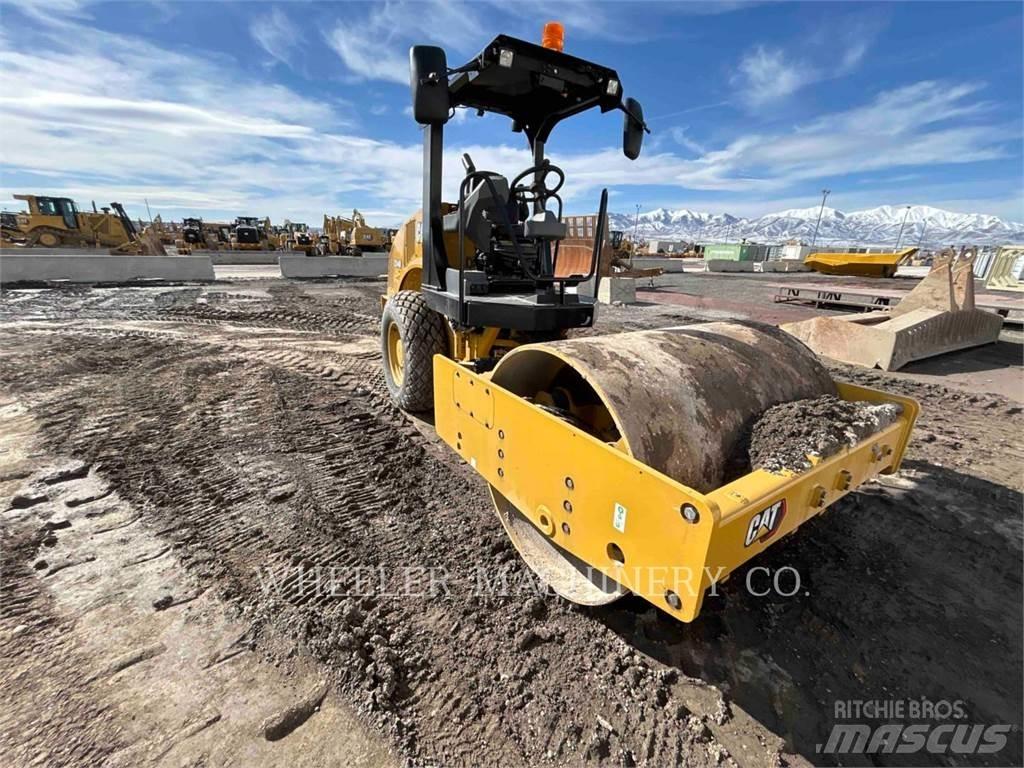 CAT CS44B Single drum rollers