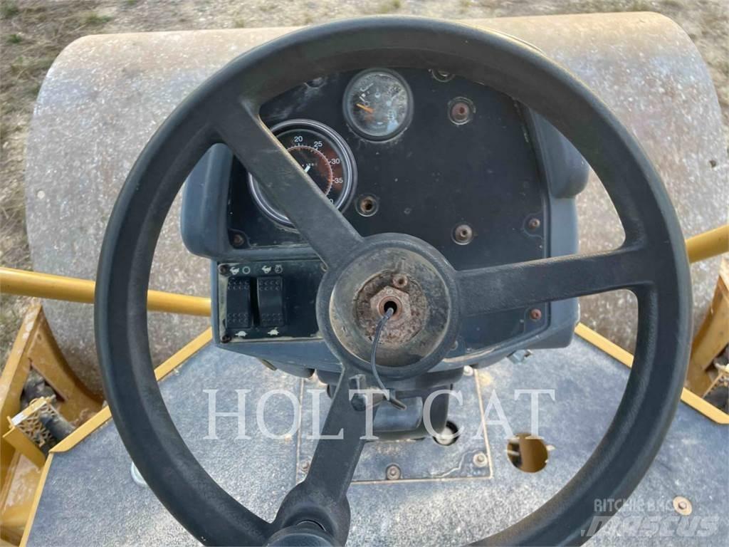 CAT CS54 Single drum rollers