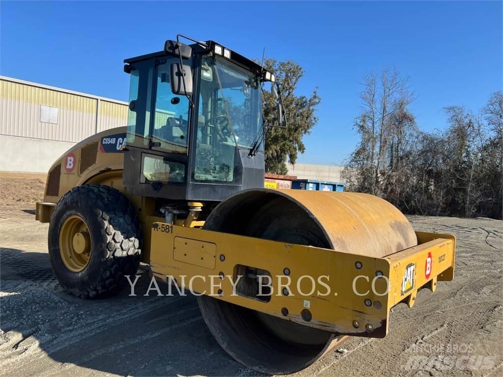 CAT CS54B Soil compactors