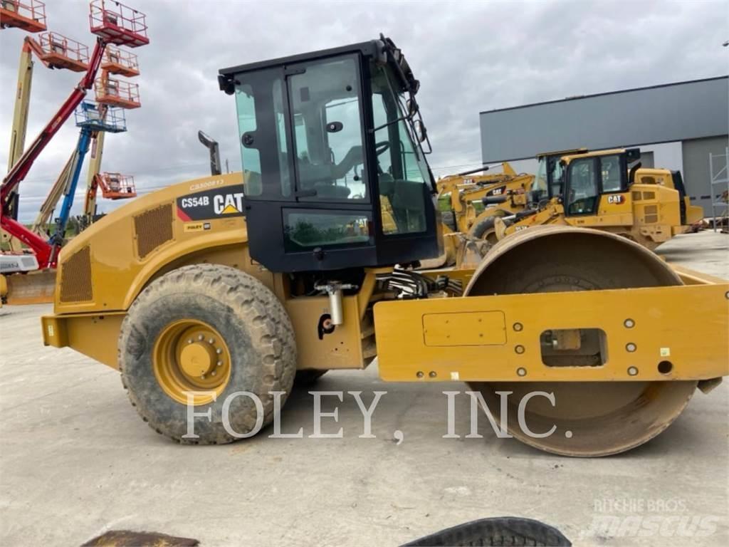 CAT CS54B Single drum rollers