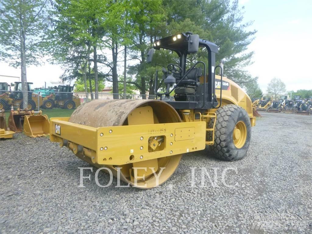 CAT CS54B Single drum rollers