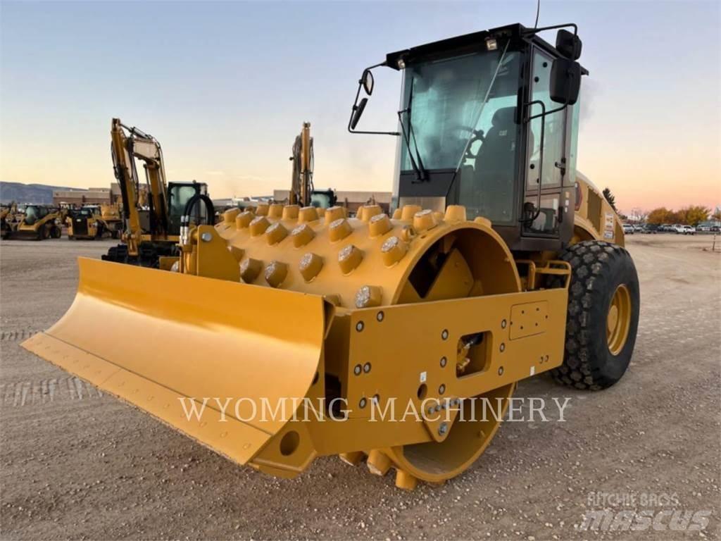 CAT CS56 Bitumen sprayers