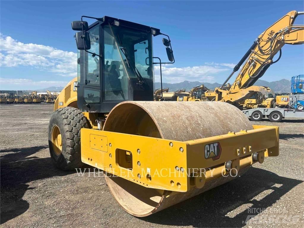 CAT CS56B Single drum rollers