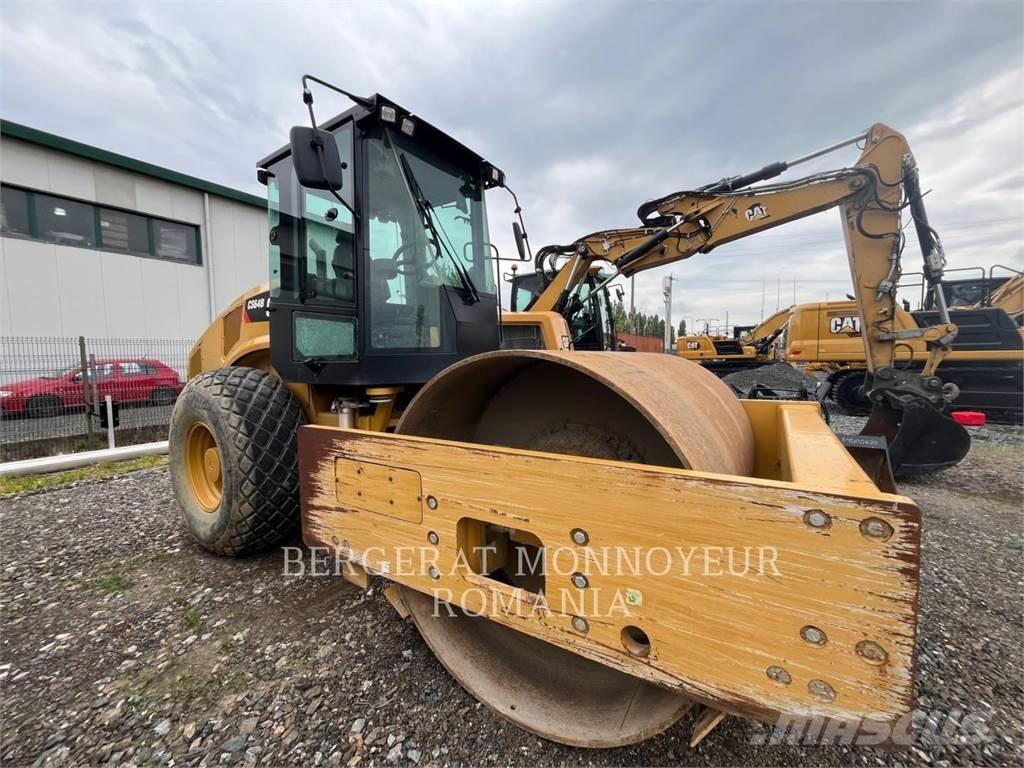 CAT CS64B Single drum rollers