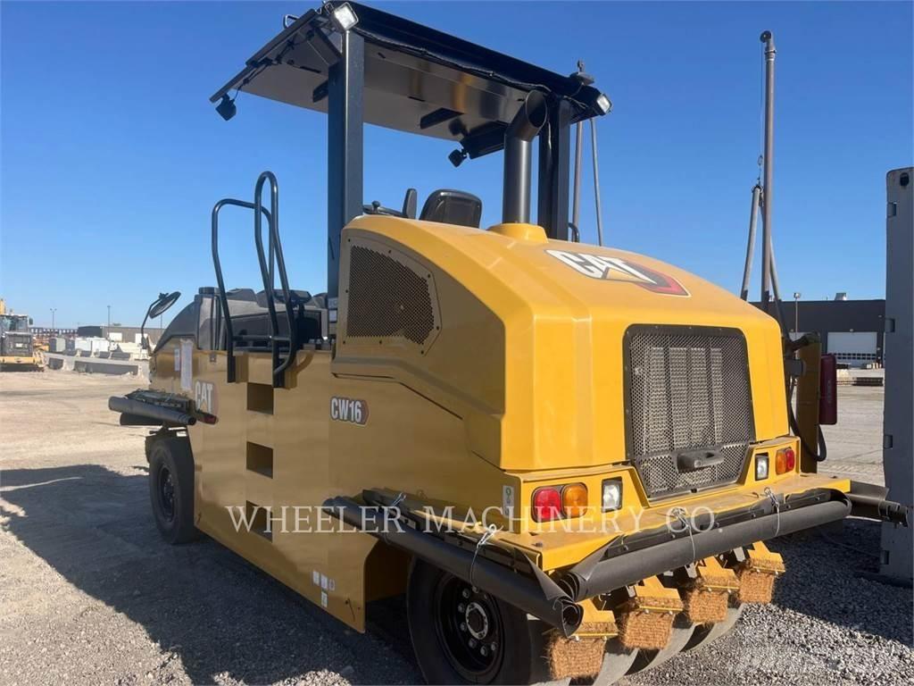 CAT CW16 Pneumatic tired rollers