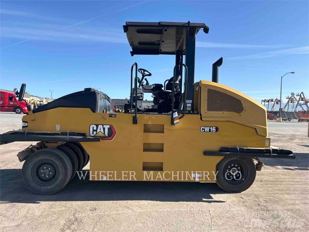 CAT CW16 Pneumatic tired rollers