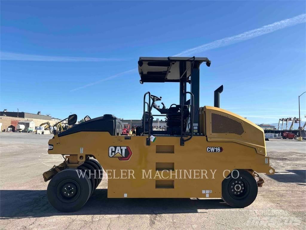 CAT CW16 Pneumatic tired rollers